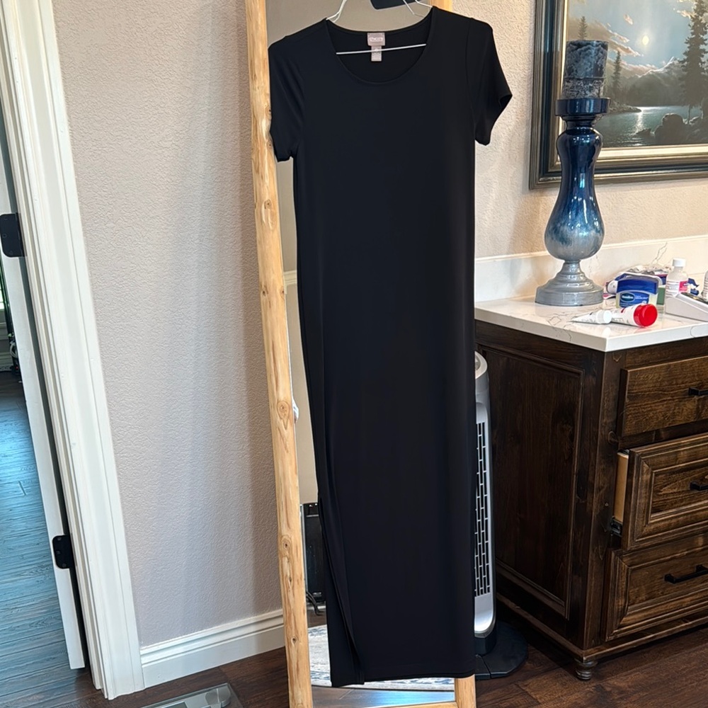 Chico's Black Sheath Maxi Dress Crew Neck Short Sleeve